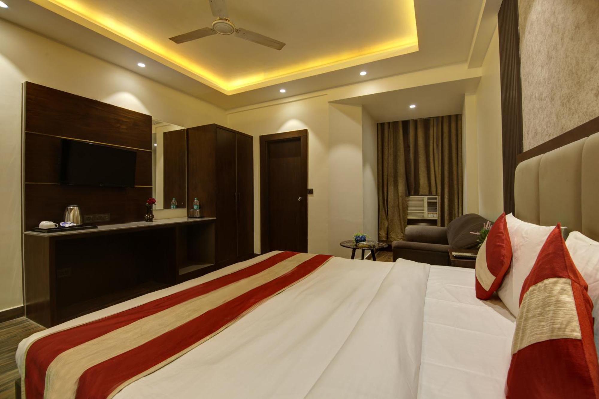 Hotel Kashish Plaza - 5 Mins From Metro Station Delhi Kültér fotó