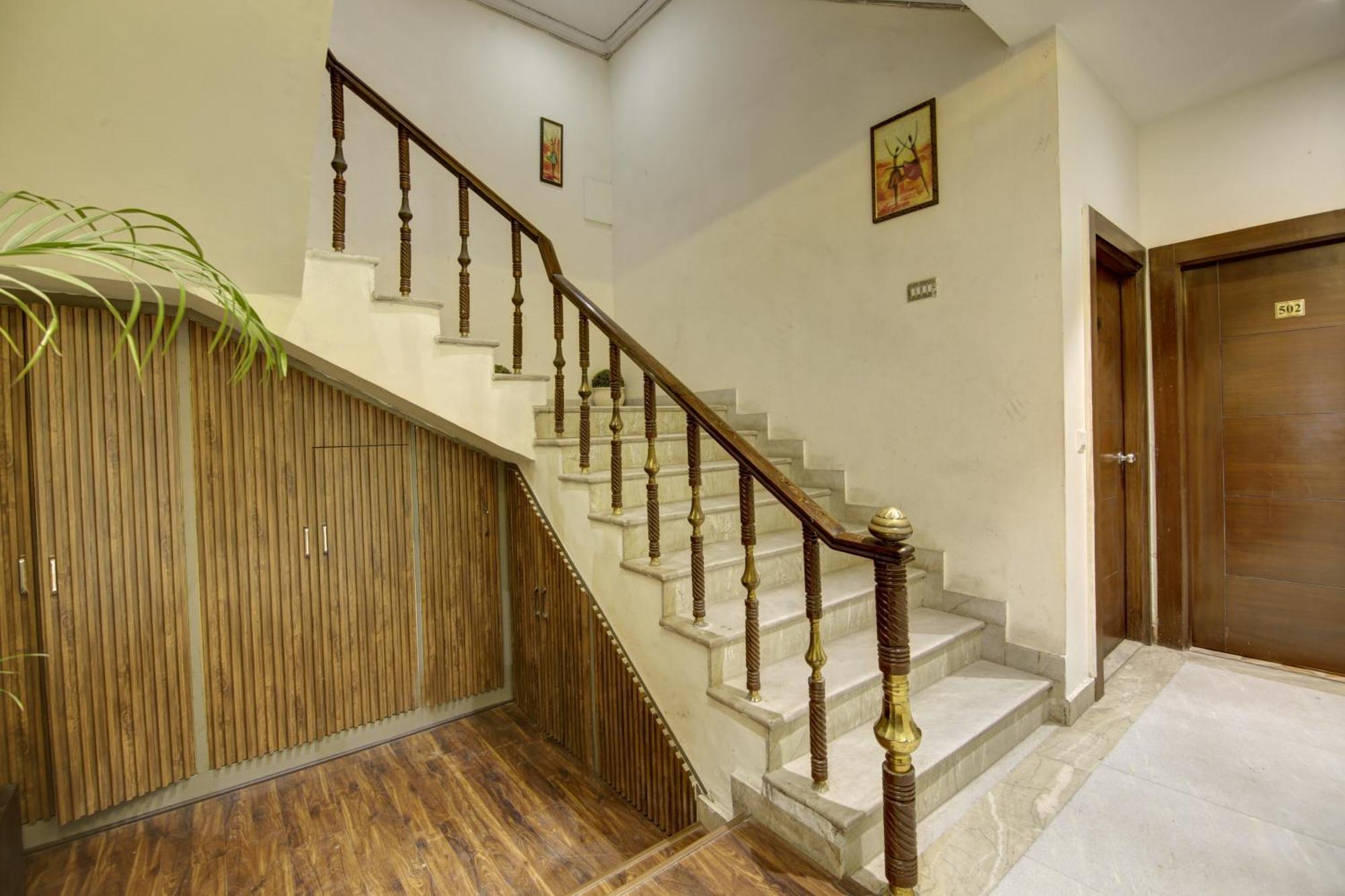 Hotel Kashish Plaza - 5 Mins From Metro Station Delhi Kültér fotó