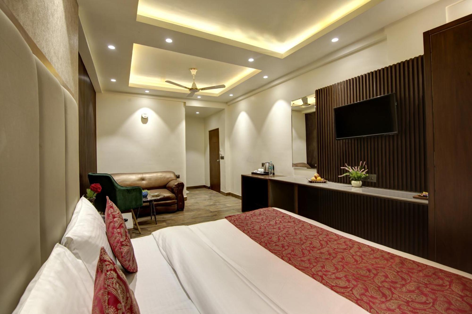 Hotel Kashish Plaza - 5 Mins From Metro Station Delhi Kültér fotó