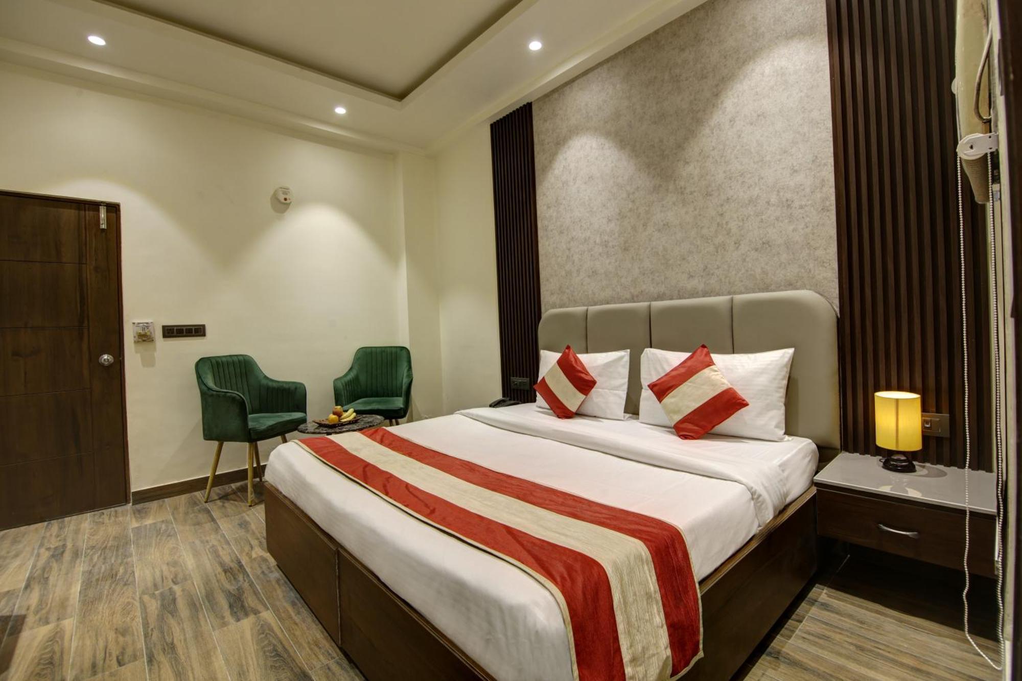 Hotel Kashish Plaza - 5 Mins From Metro Station Delhi Kültér fotó