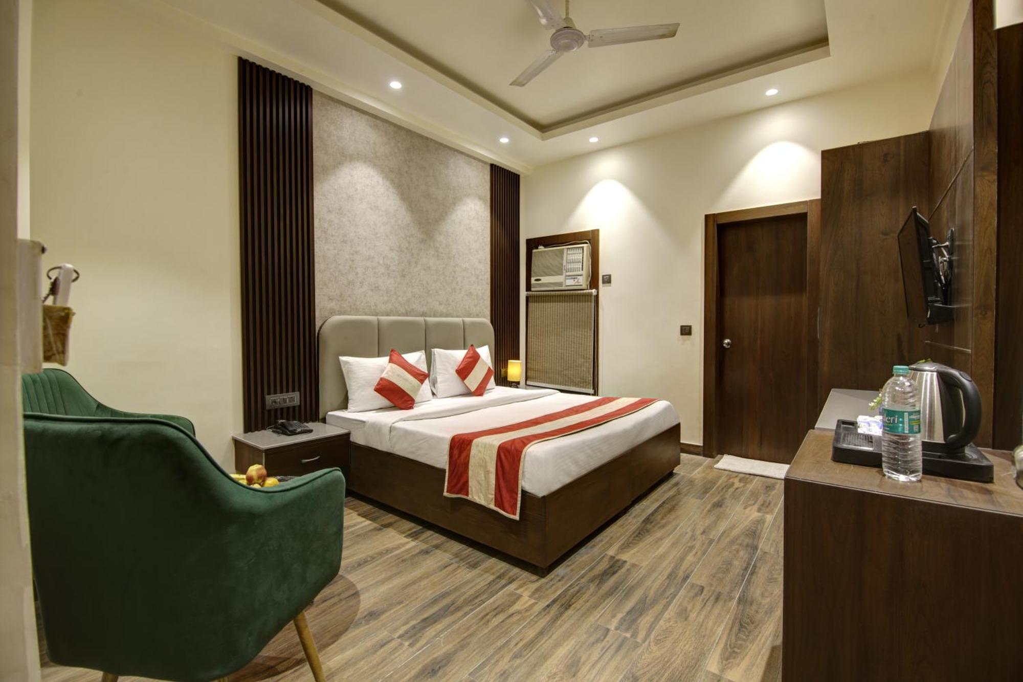 Hotel Kashish Plaza - 5 Mins From Metro Station Delhi Kültér fotó